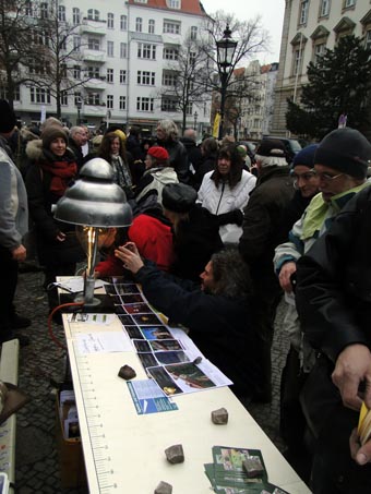 Gut besuchter Informationsstand des Vereins ProGaslicht e.V.